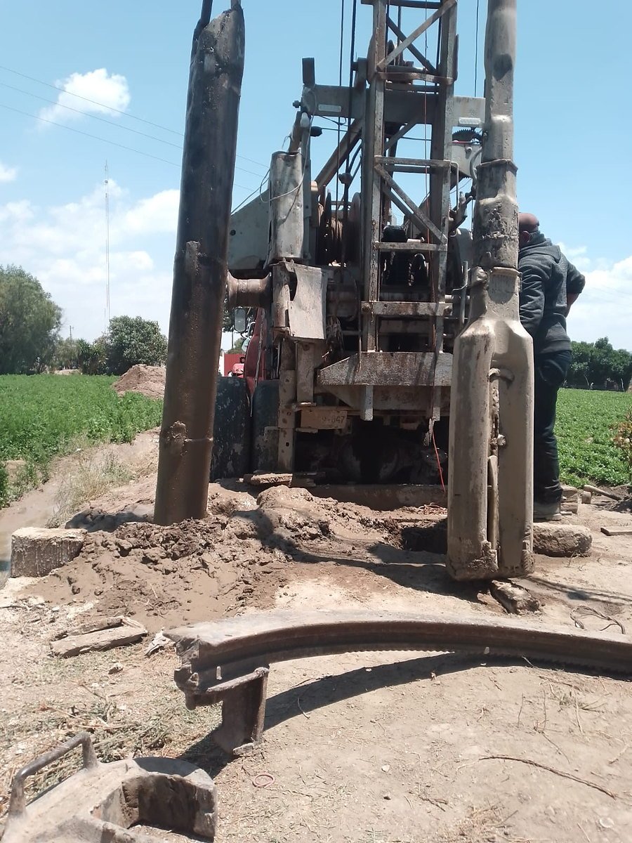 Trabajo de limpieza y entubado en un pozo existente