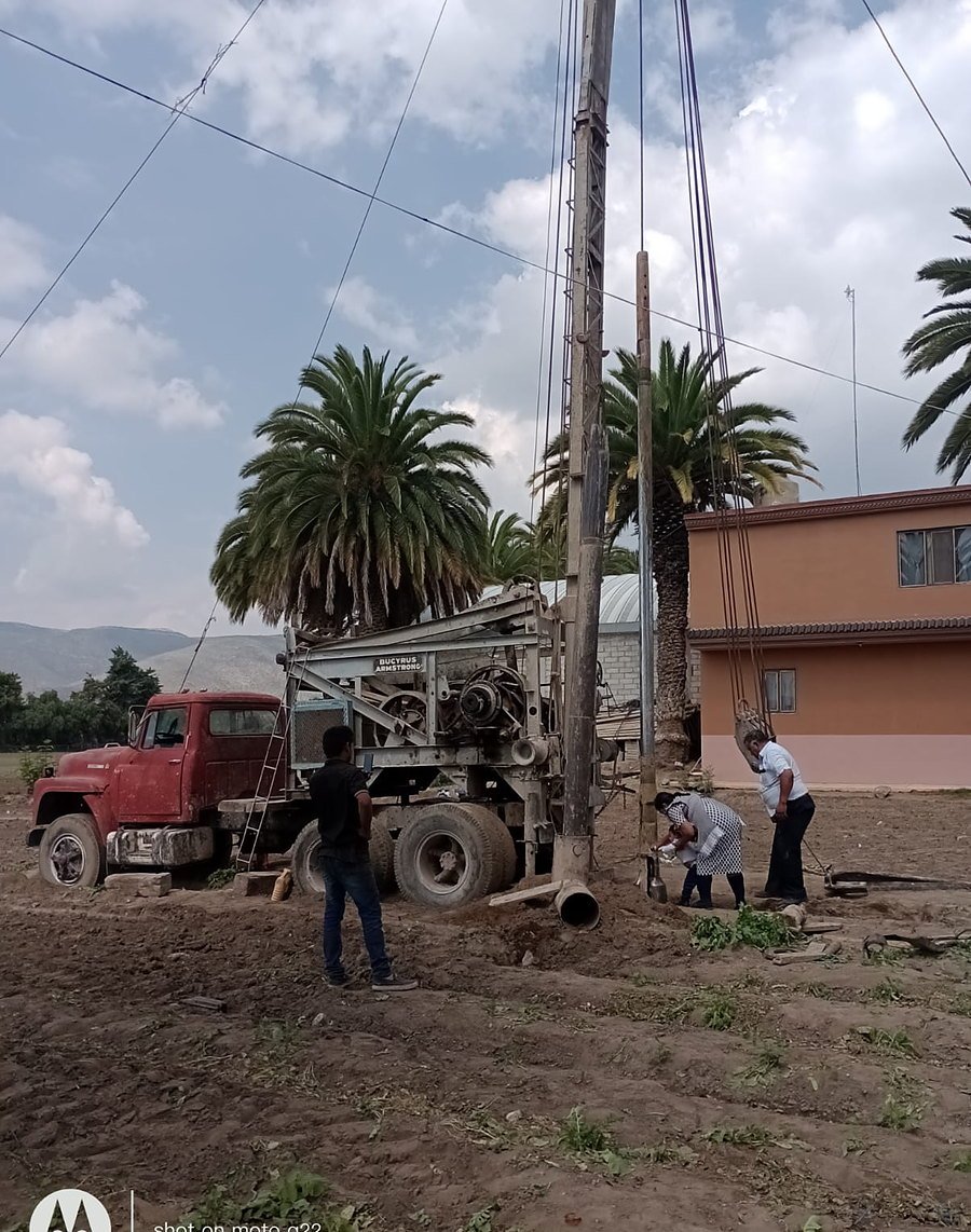 Perforación de pozo de agua potable en zona habitada
